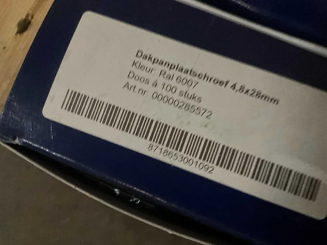 Proone dakpanplaatschroef - 4.8x28mm ral 6007 flessengroen verzinkt 100st - schroeven (6x) - afbeelding 3 van  4