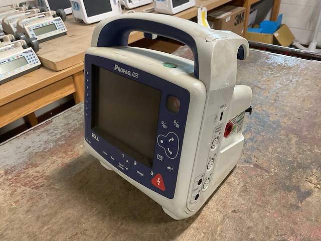 Propaq defibrillator monitor - afbeelding 3 van  4