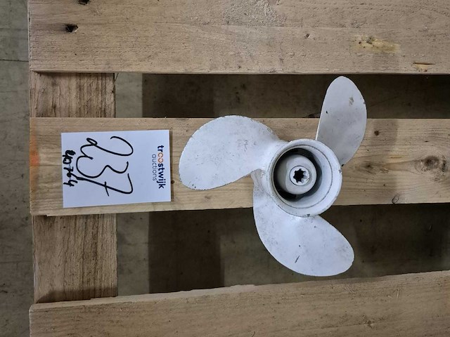 Propeller - buitenboordmotor - afbeelding 1 van  2