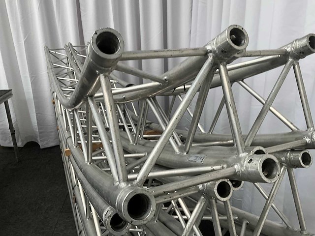 Protruss s30 square silver cirkel truss (8x) - afbeelding 2 van  4