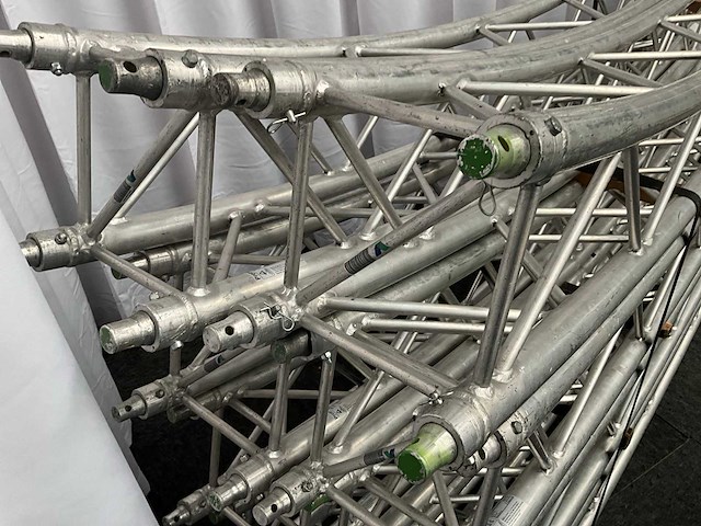 Protruss s30 square silver cirkel truss (8x) - afbeelding 3 van  4