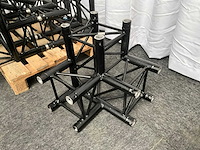 Protruss s30012 black aluminium trus 90 graden hoek (6x) - afbeelding 1 van  3