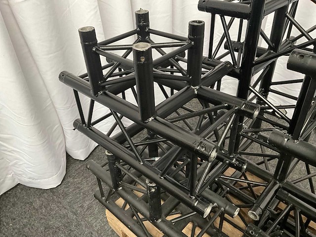 Protruss s30020 black aluminium trus 4 way t-corner (6x) - afbeelding 1 van  6