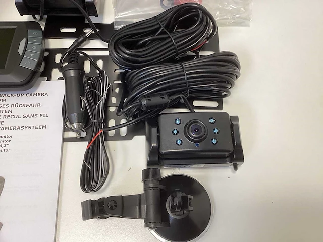 Prouser achteruitrijcamera set met 2 camera's 4,3” - afbeelding 3 van  13