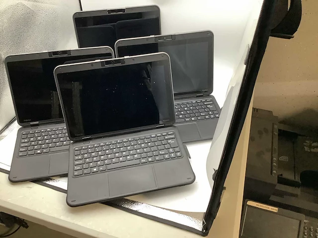 Prowise edubook 360 laptop (4x) - afbeelding 1 van  8