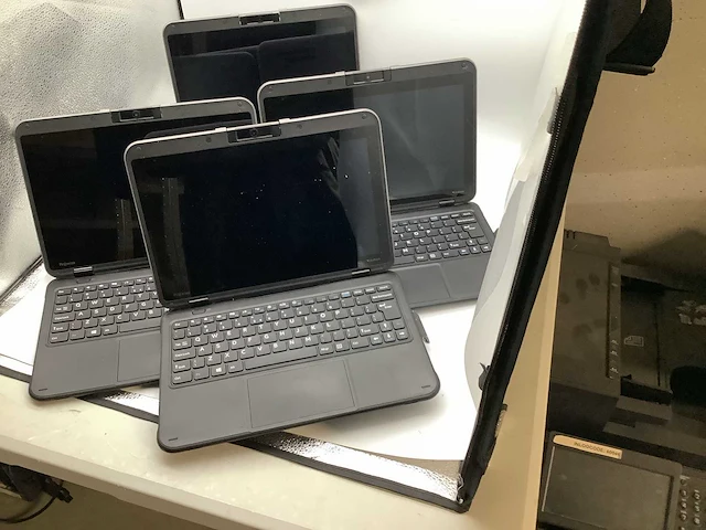 Prowise edubook 360 laptop (4x) - afbeelding 2 van  8