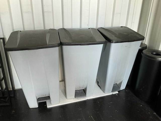 Prullenbak (6x) - afbeelding 1 van  2