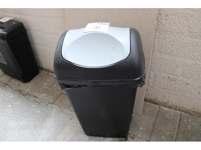 Prullenbak tontarelli met hoogte 47 cm. - afbeelding 1 van  2