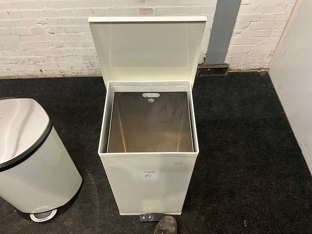 Prullenbakken (2x) - afbeelding 6 van  6