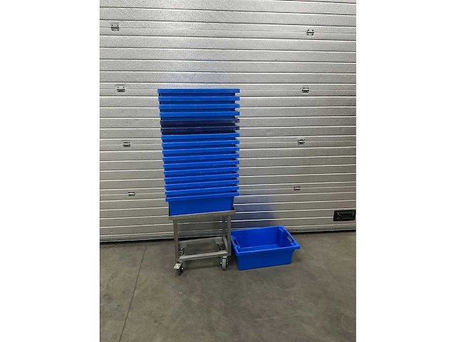 Psaplast kunststof bakken op rvs onderstel (17x) - afbeelding 2 van  7