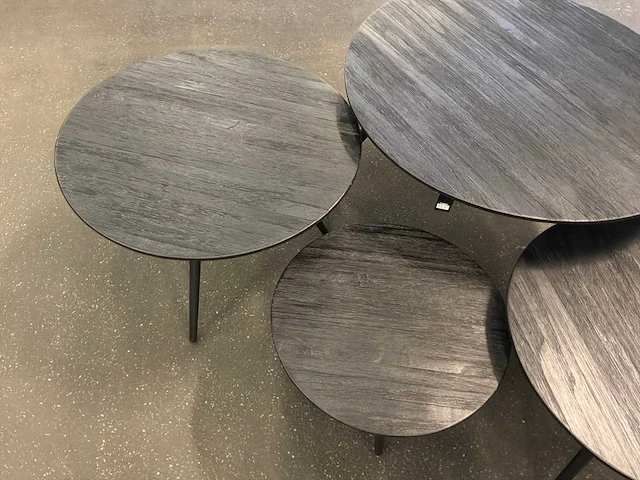 Ptmd thyrsa zwart salontafel recycled teak wood set van 4 - afbeelding 7 van  10
