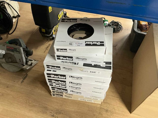 Pu slang divers - afbeelding 1 van  4