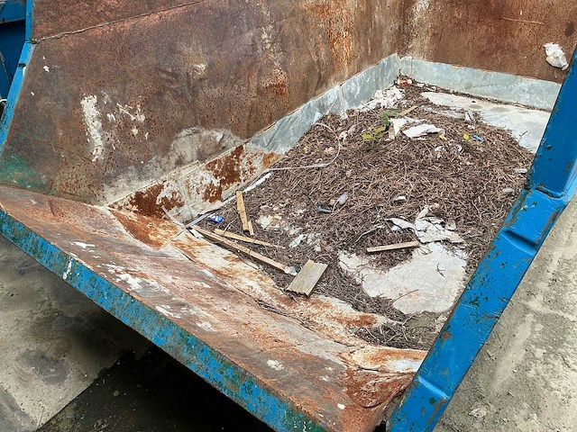 Puin container - afbeelding 5 van  5