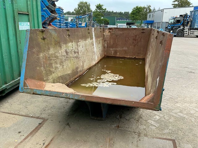 Puin container - afbeelding 4 van  4