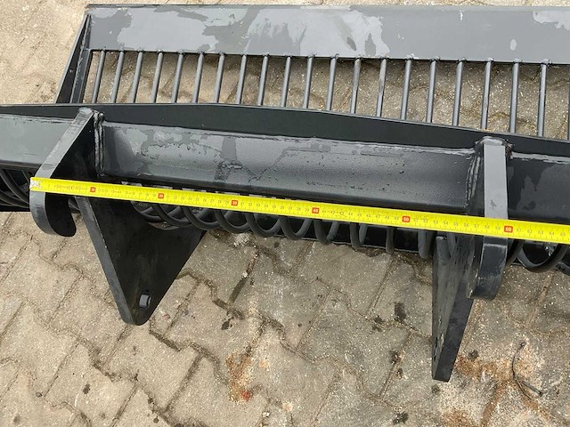 Puinbak (giant wiellader) - afbeelding 6 van  6