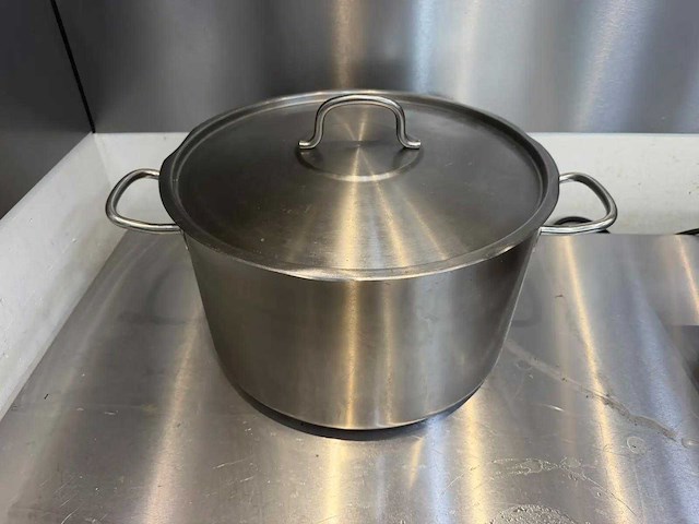 Pujadas - rvs kookpan met deksel ø 47 cm - afbeelding 1 van  3