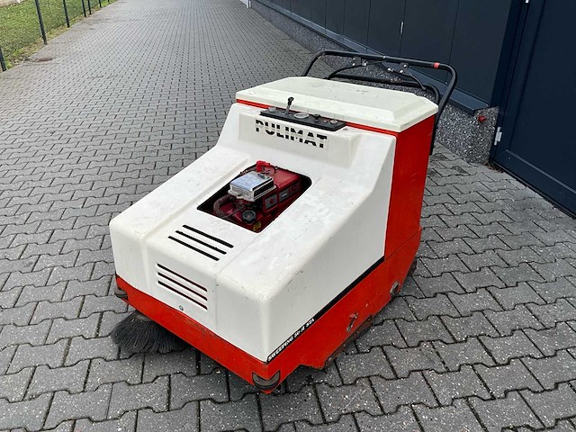 Pulimat sweeping 5001 sta zelfrijdende veegmachine - afbeelding 1 van  6
