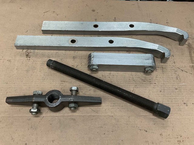 Puller - afbeelding 1 van  3