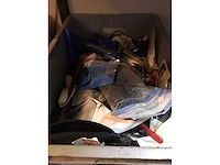 Pully trekkers en divers - afbeelding 2 van  4