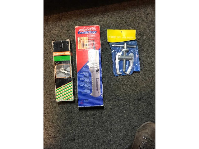 Pully trekkers en divers - afbeelding 3 van  4