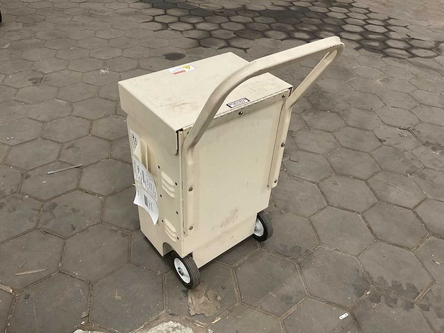 Pulsetech ktc s1753 acculader - afbeelding 1 van  5