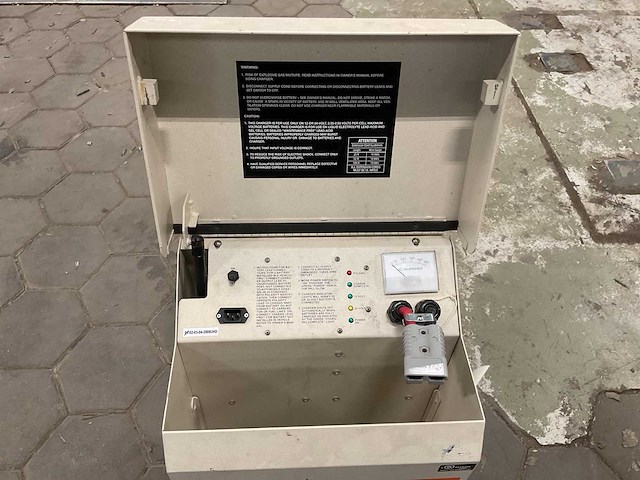 Pulsetech ktc s1753 acculader - afbeelding 2 van  5