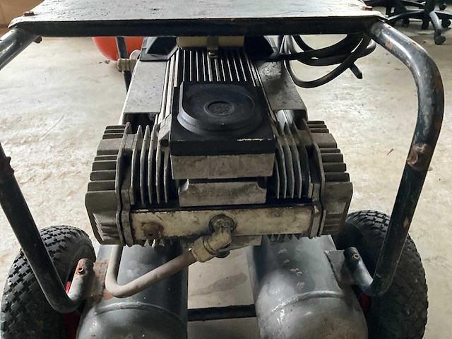 Puma 300 luchtcompressor - afbeelding 5 van  7