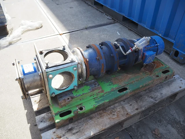 Pump - afbeelding 1 van  6