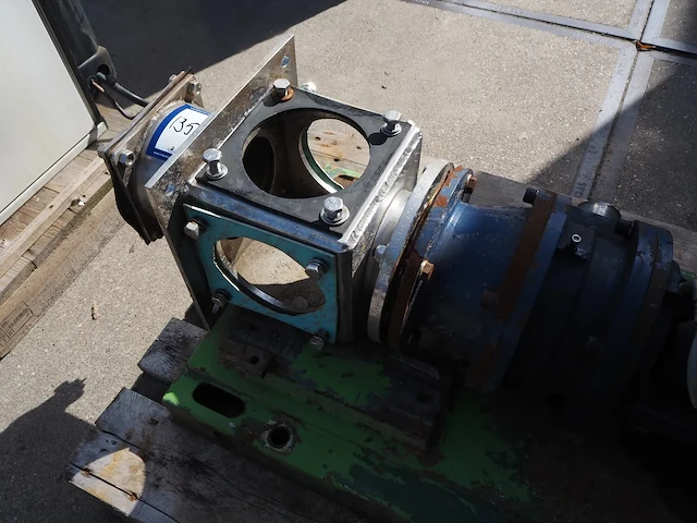 Pump - afbeelding 6 van  6