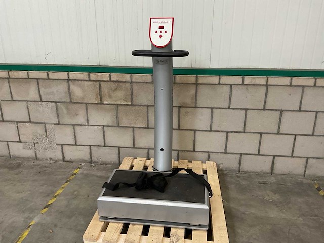 Punch body coach trilplaat - afbeelding 1 van  3