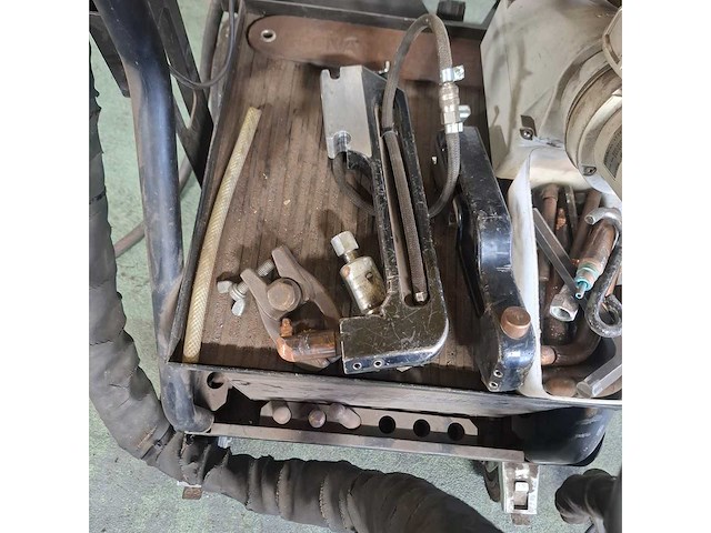 Puntlasmachine - afbeelding 3 van  12