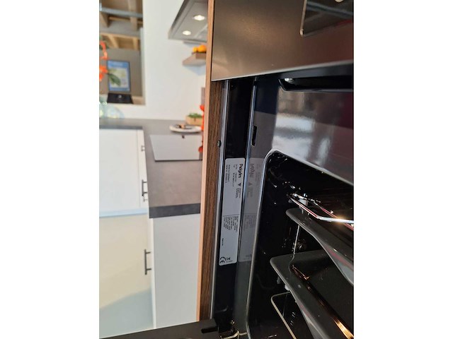 Punto - showroomkeuken met pelgrim apparatuur - afbeelding 8 van  19