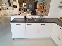 Punto - showroomkeuken met pelgrim apparatuur - afbeelding 13 van  19