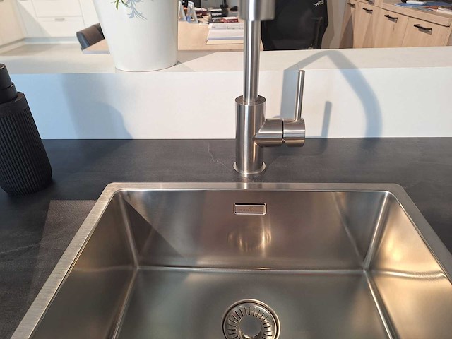 Punto - showroomkeuken met pelgrim apparatuur - afbeelding 18 van  19