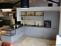 Punto cucina eilandkeuken met apparatenwand - afbeelding 1 van  45