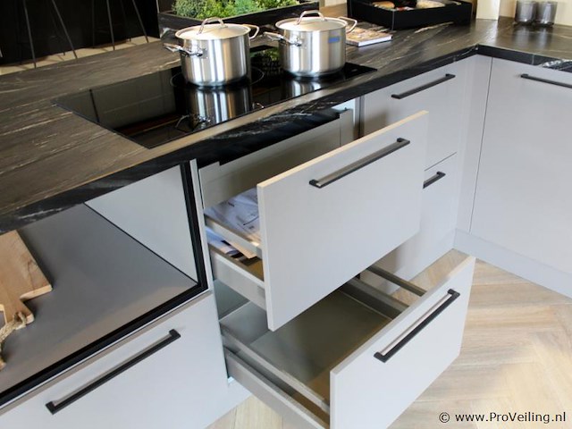 Punto cucina eilandkeuken met apparatenwand - afbeelding 42 van  45