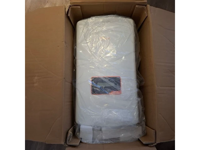 Pv inverter solis, s5-gr3p12k - afbeelding 1 van  2