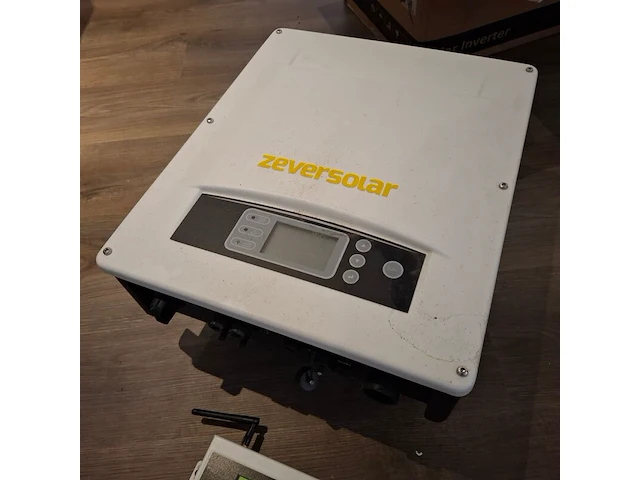 Pv inverter solis, s5-gr3p12k - afbeelding 2 van  7