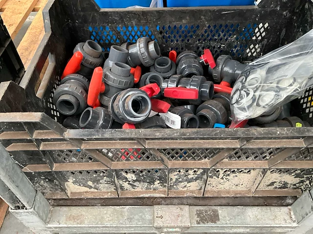 Pvc afsluiters en koppelingen - afbeelding 5 van  8