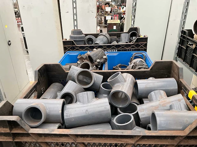 Pvc afsluiters en koppelingen - afbeelding 11 van  12