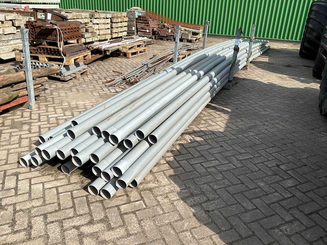 Pvc buis (37x) - afbeelding 1 van  4