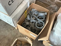 Pvc hulpstukken (2x) - afbeelding 1 van  2
