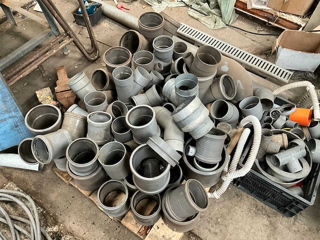 Pvc koppelstukken verschillende maten - afbeelding 1 van  2