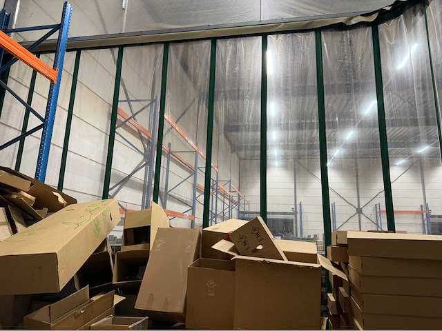 Pvc rolwand - afbeelding 1 van  1