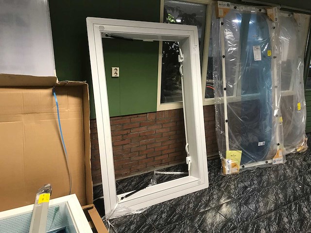 Pvc uitzetraam 1000 × 1600 mm - afbeelding 2 van  9