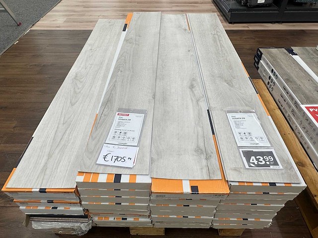 Pvc vloer 83m2 - afbeelding 1 van  4