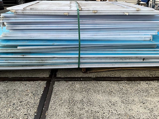 Pylocarbonaat sheets - roofing material (39x) - afbeelding 2 van  8
