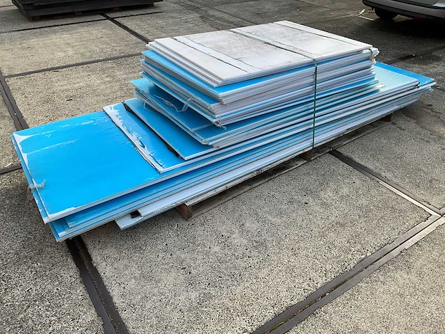 Pylocarbonaat sheets - roofing material (39x) - afbeelding 4 van  8