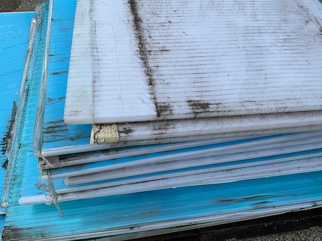 Pylocarbonaat sheets - roofing material (39x) - afbeelding 6 van  8