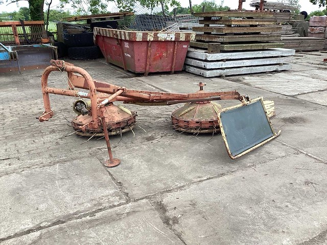 Pz cz 330 grasoogstmachine - afbeelding 1 van  5